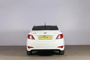 Седан Hyundai Solaris 2014 года, 749000 рублей, Новосибирск