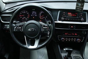 Седан Kia Optima 2018 года, 1603000 рублей, Солонцы