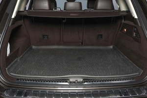 Внедорожник Volkswagen Touareg 2015 года, 3389000 рублей, Новосибирск