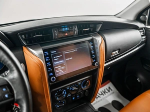 Внедорожник Toyota Fortuner 2021 года, 4500000 рублей, Красноярск