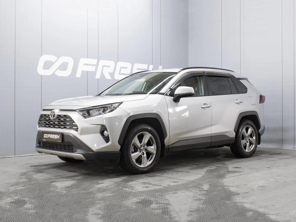 Внедорожник Toyota RAV4 2021 года, 3330000 рублей, Омск