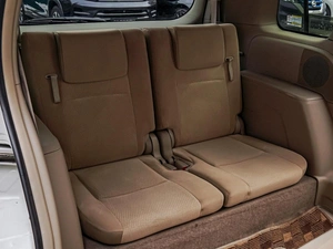 Минивэн Toyota Isis 2014 года, 1360000 рублей, Краснодар