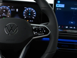 Внедорожник Volkswagen Tiguan L 2026 года, 4820046 рублей, Москва