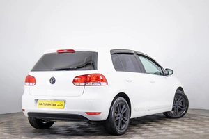 Хетчбэк Volkswagen Golf 2011 года, 699000 рублей, Пермь
