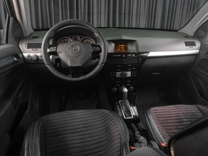 Хетчбэк Opel Astra 2007 года, 479000 рублей, Тюмень