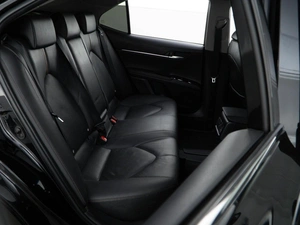 Седан Toyota Camry 2018 года, 2597077 рублей, Москва