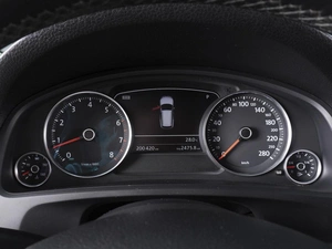 Внедорожник Volkswagen Touareg 2012 года, 2000000 рублей, Ростов-на-Дону