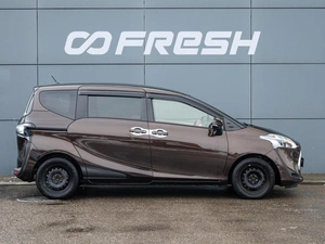 Минивэн Toyota Sienta 2019 года, 1680000 рублей, Краснодар