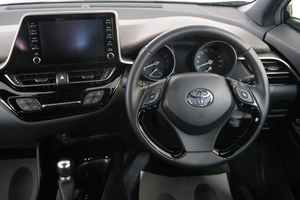 Внедорожник Toyota C-HR 2019 года, 2119000 рублей, Омск
