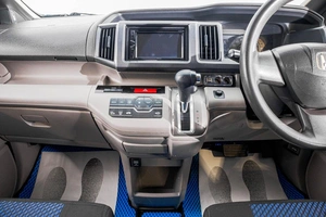 Минивэн Honda Stepwgn 2010 года, 1489000 рублей, Барнаул