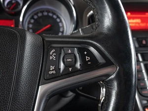 Хетчбэк Opel Astra 2012 года, 799000 рублей, Краснодар