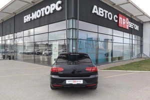Седан Volkswagen Passat 2015 года, 1900000 рублей, Мирное