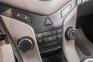 Седан Chevrolet Cruze 2010 года, 649000 рублей, Барнаул