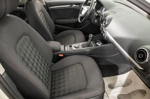Хетчбэк Audi A3 2013 года, 1349000 рублей, Барнаул