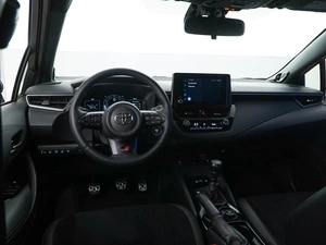Хетчбэк Toyota Corolla 2023 года, 5608777 рублей, Москва