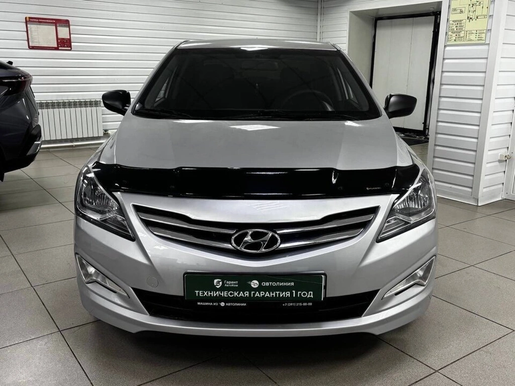 Седан Hyundai Solaris 2015 года, 820000 рублей, Ачинск