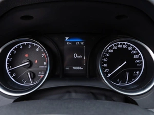 Седан Toyota Camry 2021 года, 2580000 рублей, Волгоград