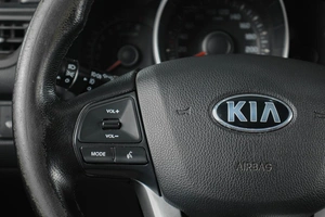 Седан Kia Rio 2013 года, 759000 рублей, Тюмень