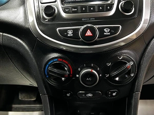 Седан Hyundai Solaris 2015 года, 949000 рублей, Красноярск