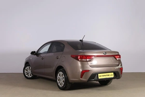 Седан Kia Rio 2018 года, 1589000 рублей, Новосибирск