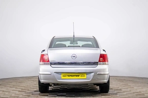 Седан Opel Astra 2010 года, 689000 рублей, Пермь