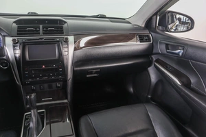 Седан Toyota Camry 2016 года, 1869000 рублей, Пермь