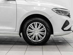 Лифтбек Volkswagen Polo 2021 года, 1370000 рублей, Красноярск