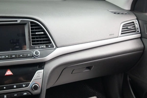 Седан Hyundai Elantra 2018 года, 1579000 рублей, Оренбург