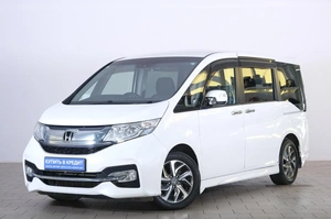 Минивэн Honda Stepwgn Spada 2015 года, 1889000 рублей, Омск