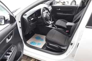 Седан Kia Rio 2019 года, 1550000 рублей, Мирное