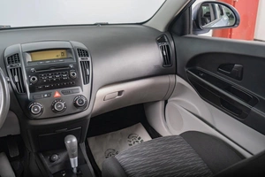 Хетчбэк Kia Ceed 2007 года, 709000 рублей, Томск