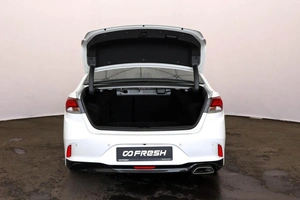 Седан Hyundai Sonata 2019 года, 1999000 рублей, Орёл