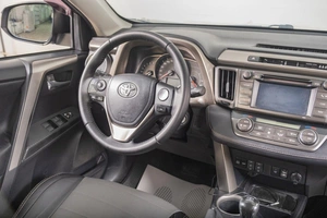 Внедорожник Toyota RAV4 2015 года, 2289000 рублей, Томск