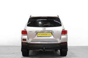 Внедорожник Toyota Highlander 2013 года, 2389000 рублей, Барнаул