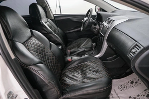 Седан Toyota Corolla 2010 года, 899000 рублей, Красноярск