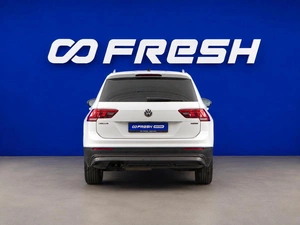 Внедорожник Volkswagen Tiguan 2018 года, 1799077 рублей, Москва