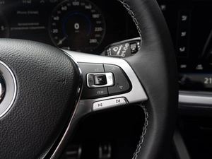 Внедорожник Volkswagen Touareg 2018 года, 5100000 рублей, Краснодар