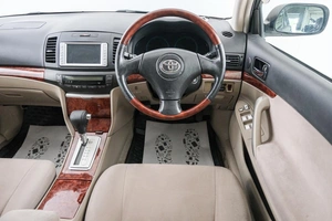 Седан Toyota Premio 2004 года, 819000 рублей, Красноярск