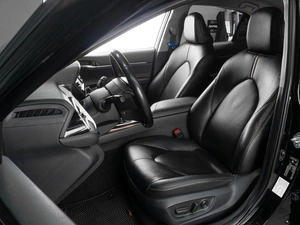 Седан Toyota Camry 2019 года, 3199000 рублей, Тюмень