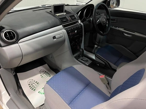 Хетчбэк Mazda Axela 2004 года, 489000 рублей, Красноярск