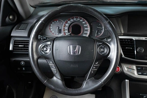 Седан Honda Accord 2013 года, 1699000 рублей, Тюмень