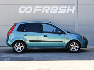 Хетчбэк Ford Fiesta 2006 года, 499000 рублей, Краснодар