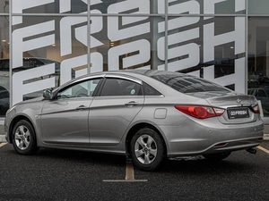 Седан Hyundai Sonata 2010 года, 990000 рублей, Краснодар