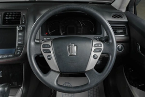 Седан Toyota Crown 2010 года, 1869000 рублей, Тюмень