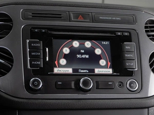 Внедорожник Volkswagen Tiguan 2012 года, 1400000 рублей, Тюмень