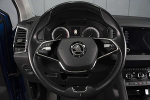 Внедорожник Skoda Karoq 2021 года, 2330000 рублей, Омск