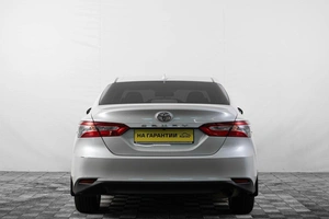 Седан Toyota Camry 2021 года, 2899000 рублей, Кемерово