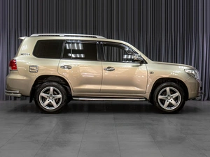 Внедорожник Toyota Land Cruiser 2011 года, 3325000 рублей, Тюмень