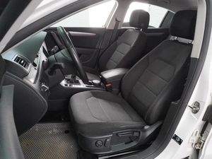 Седан Volkswagen Passat 2012 года, 1539000 рублей, Воронеж