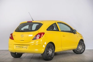 Хетчбэк Opel Corsa 2010 года, 379000 рублей, Томск